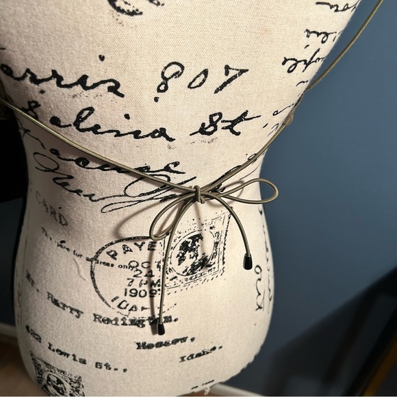 Local European - LE TIE TOP - Picture 5 of 12